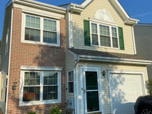 10 Atsion Ct, Mount Laurel, NJ 08054