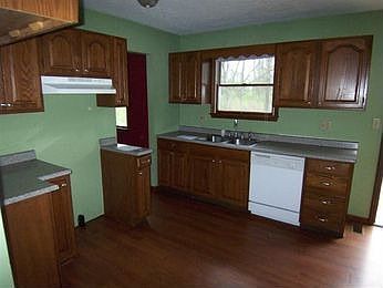 5th image of 224 McClure St