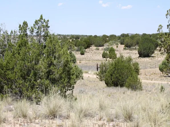 305 E Verde Ranch Rd, Paulden, AZ 86334