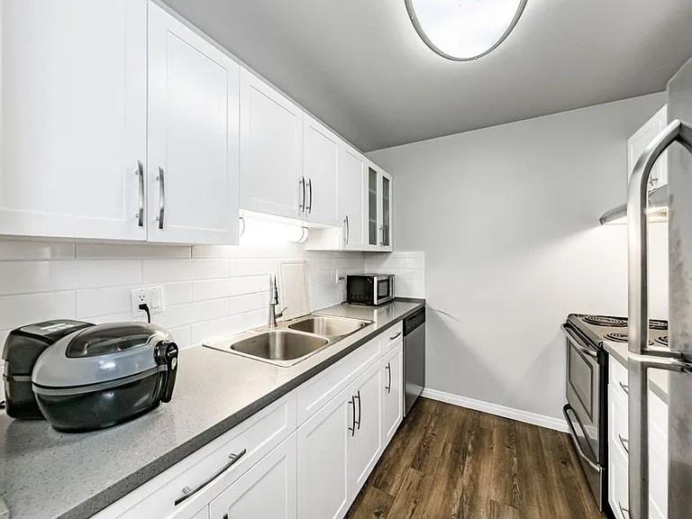 10221 133a St #318 — Photo 13