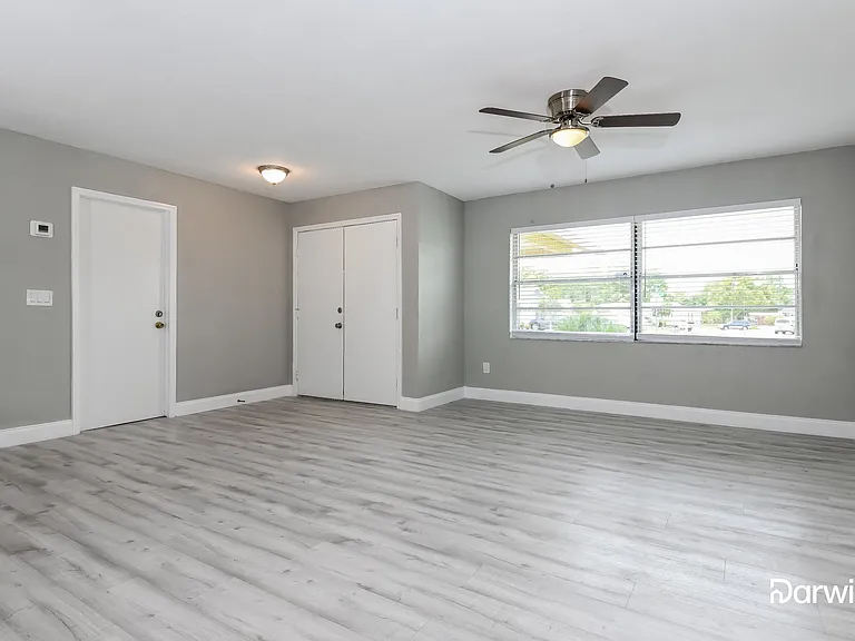 7045 Hammock Way — Photo 4
