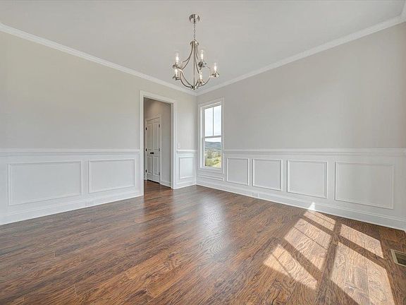 4th image of 1711 Kyles Way