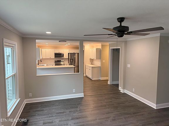 5th image of 3065 Hirst Cir