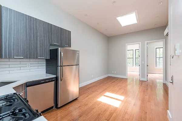 Rented by Nooklyn NYC LLC | media 27