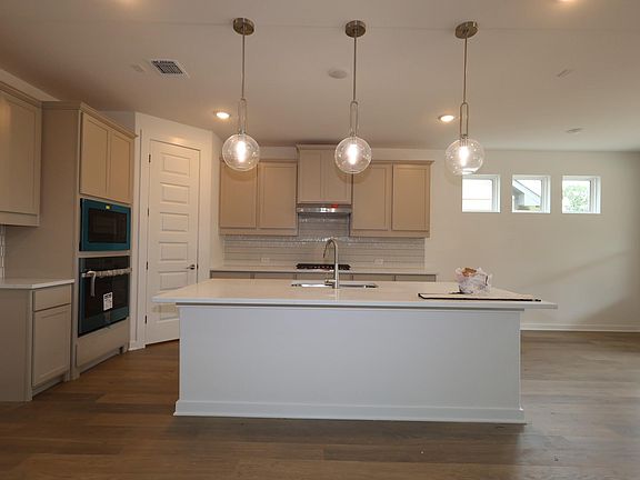 4th image of 3721 Helena Way