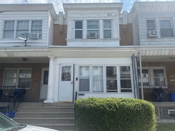 4725 Oakmont St, Philadelphia, PA 19136