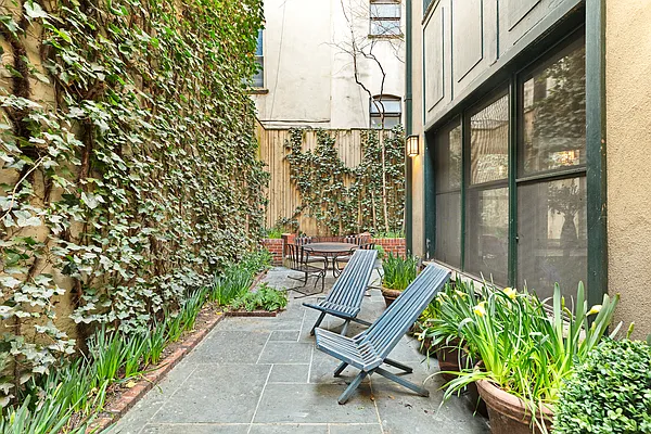 Rented by Compass | media 17