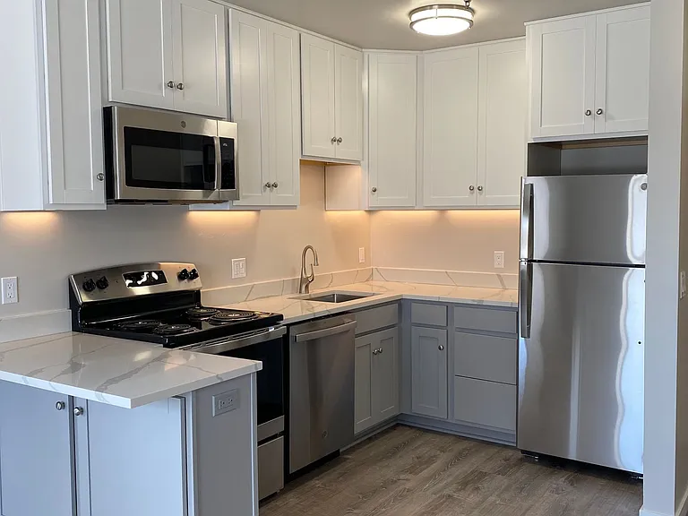 620 Red Table Dr — Photo 1