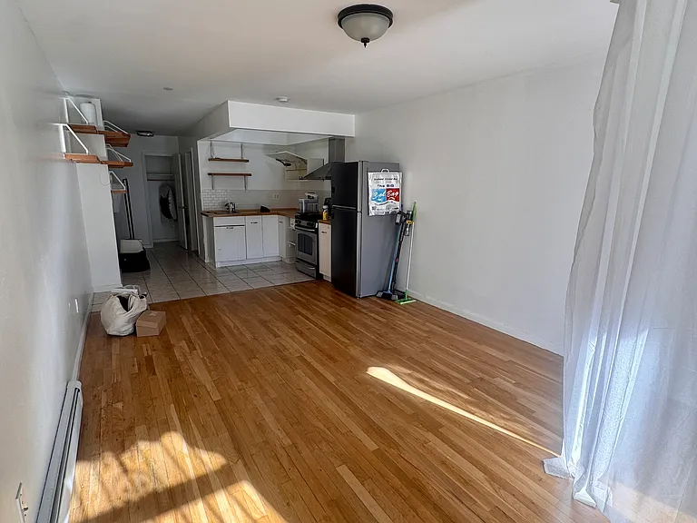 25 Orchard St #202 — Photo 2