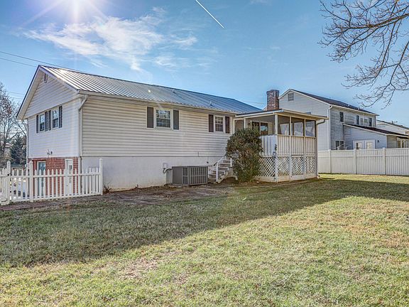 5th image of 643 Suncrest Dr