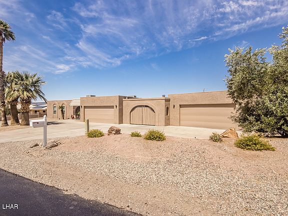4th image of 3887 Bluegrass Dr