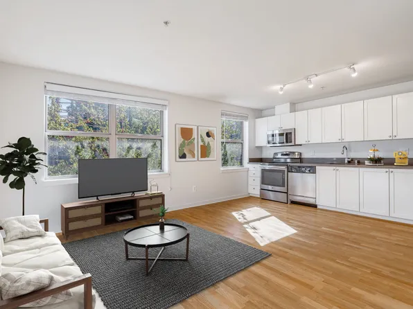 Gilbert House Apartments, 1529 Queen Anne Ave N APT 403, Seattle, WA 98109