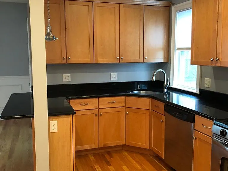 20 Sanger St #2 — Photo 10