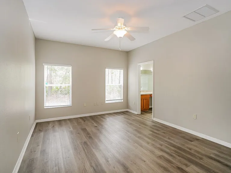 5310 Braddock Dr — Photo 10