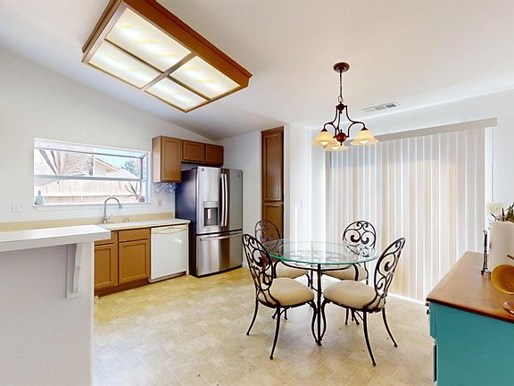 5th image of 2595 Bordona Dr