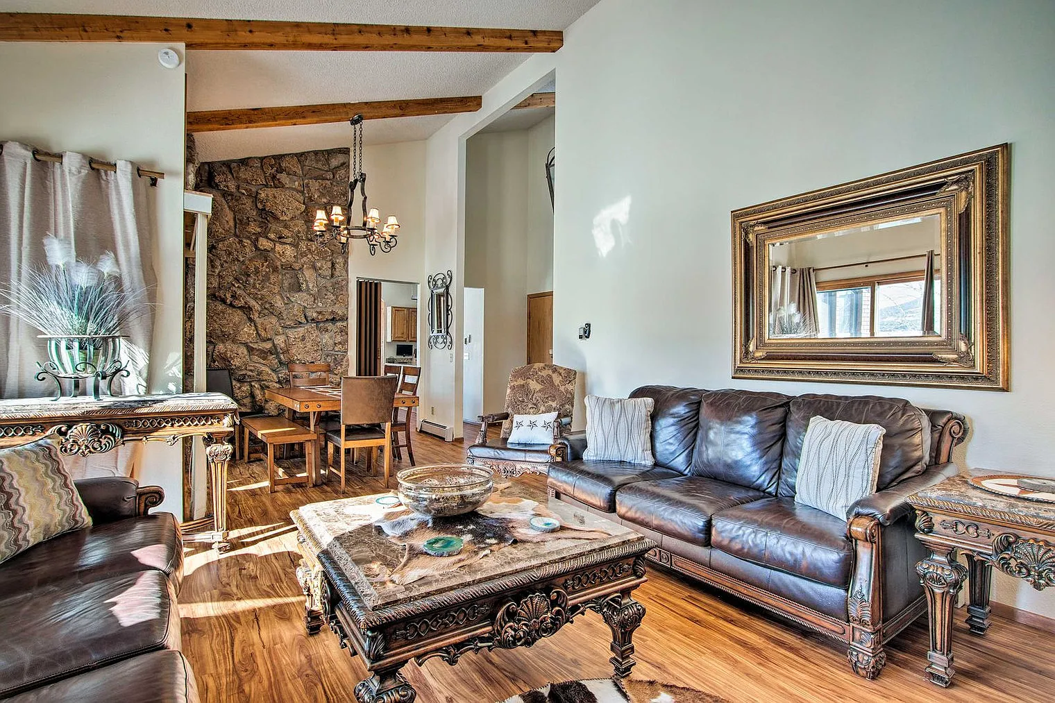 3 bed, 2.0 bath, 1797 sqft, $4,257 — Photo 2