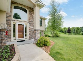 5130 Country Cir, Loretto, MN 55357