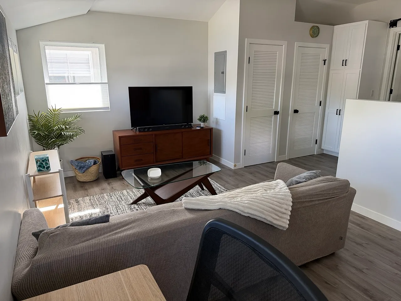 4931 Wortser Ave — Photo 4