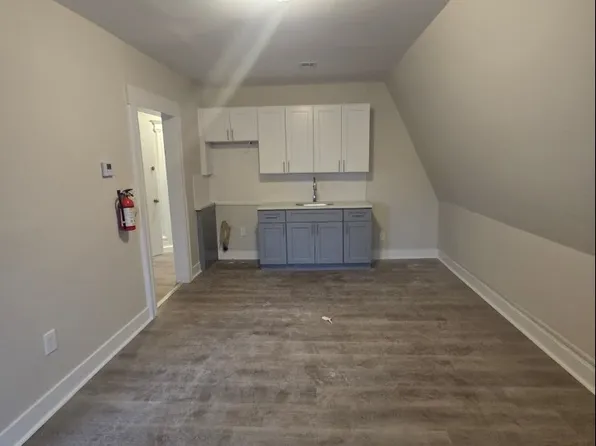 10 Baldwin Ave, Newark, NJ