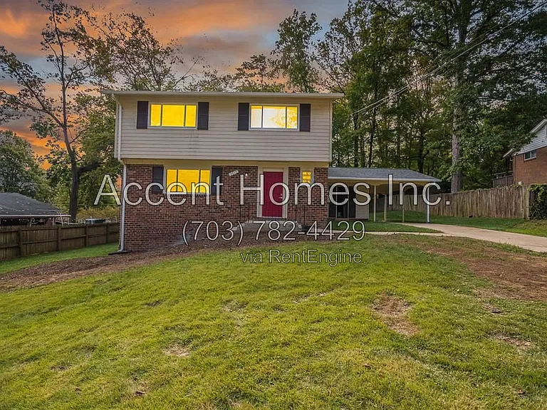 8613 Kenilworth Dr — Photo 1