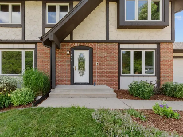 7517 W 84th St, Bloomington, MN 55438