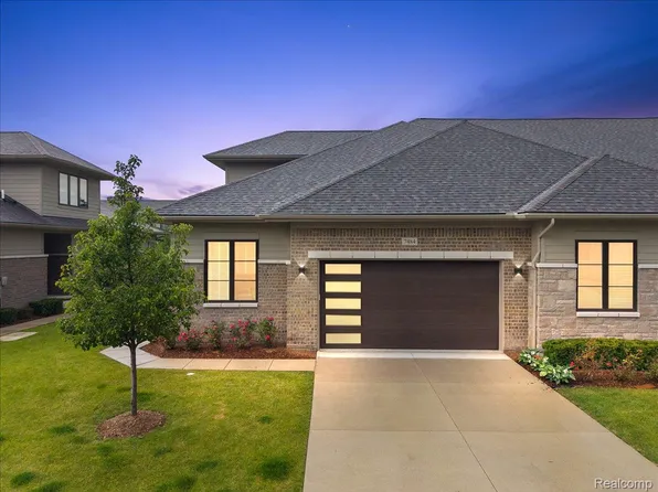7484 Gramercy Cir, West Bloomfield, MI 48322