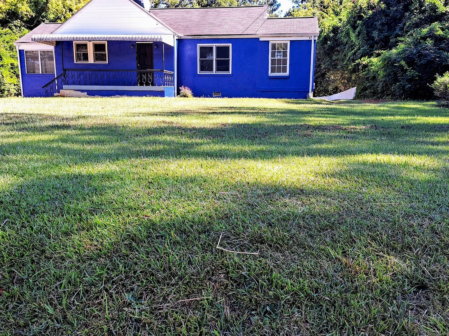 2 bed, 1.0 bath, 1310 sqft, $2,000 — Photo 1