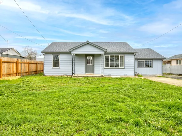 2270 Castle Ave, Roseburg, OR 97471