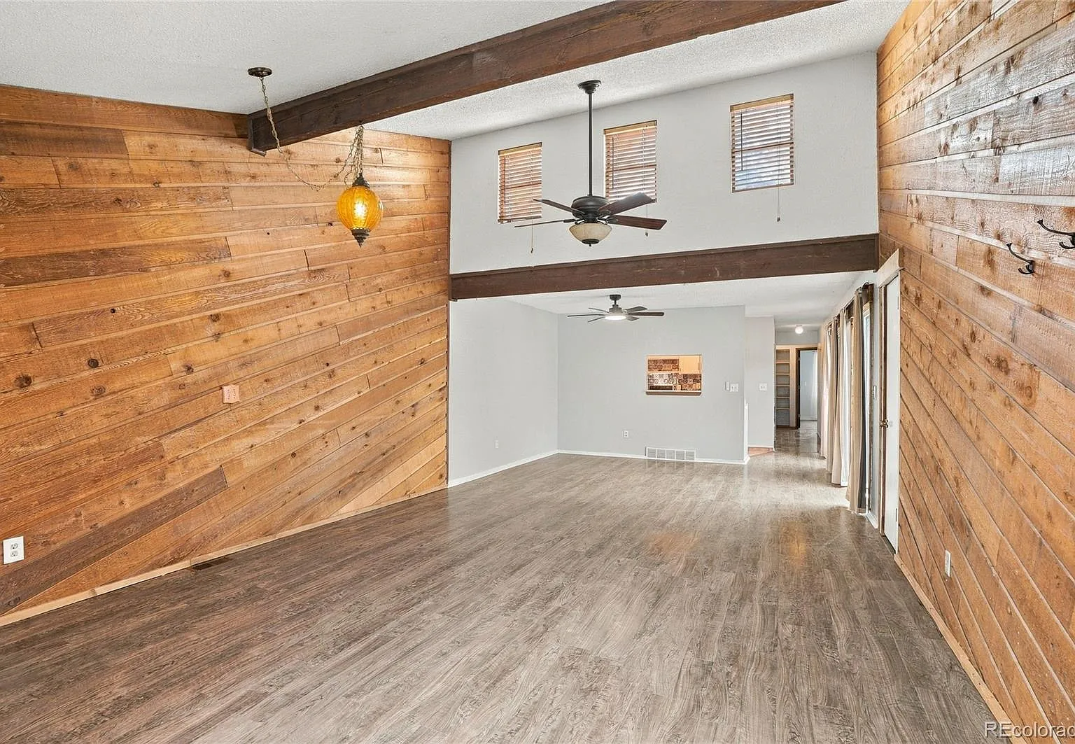 3 bed, 2.0 bath, 1936 sqft, $2,600 — Photo 2