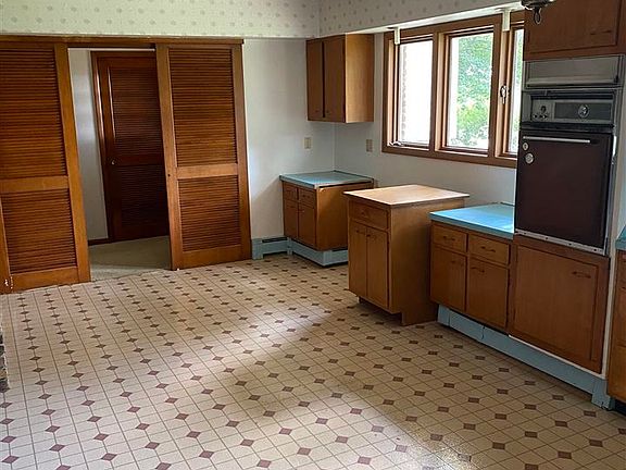 5th image of 3020 W Pearl City Rd
