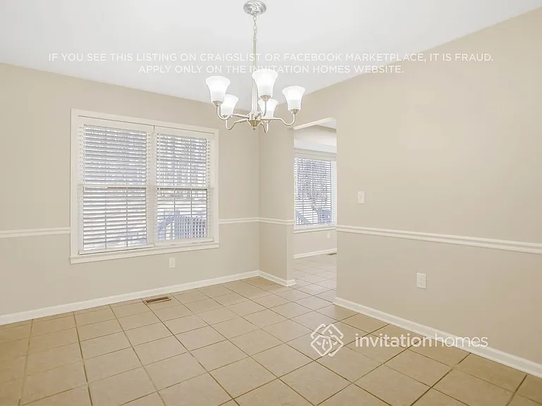 729 Country Lake Ct — Photo 8