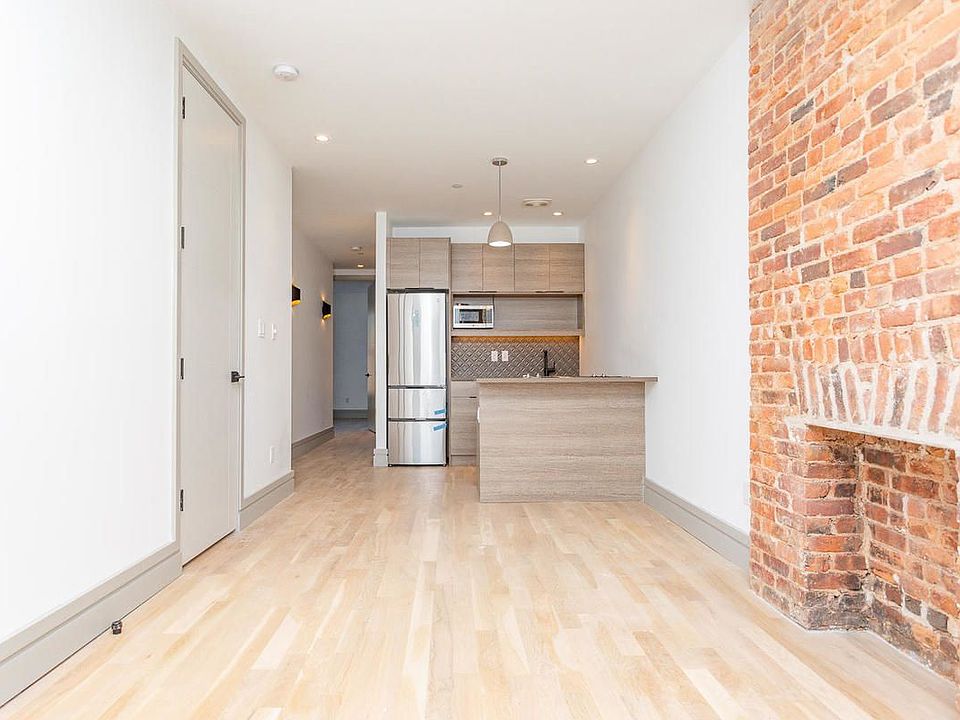 1st image of 190 Pulaski St #1A