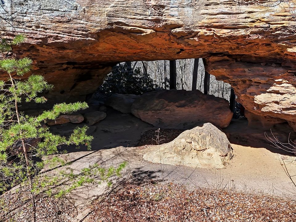 2nd image of 20 Getaways Rd