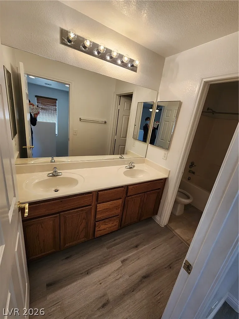 4 bed, 3.5 bath, 2268 sqft, $2,045 — Photo 4