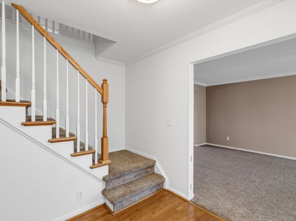 17022 Winchester Dr, Northville, MI 48168
