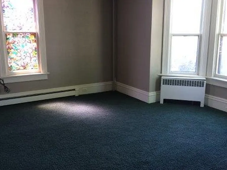 608 Norwood St — Photo 7