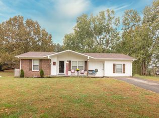1709 Whippoorwill Dr, Lawrenceburg, TN 38464