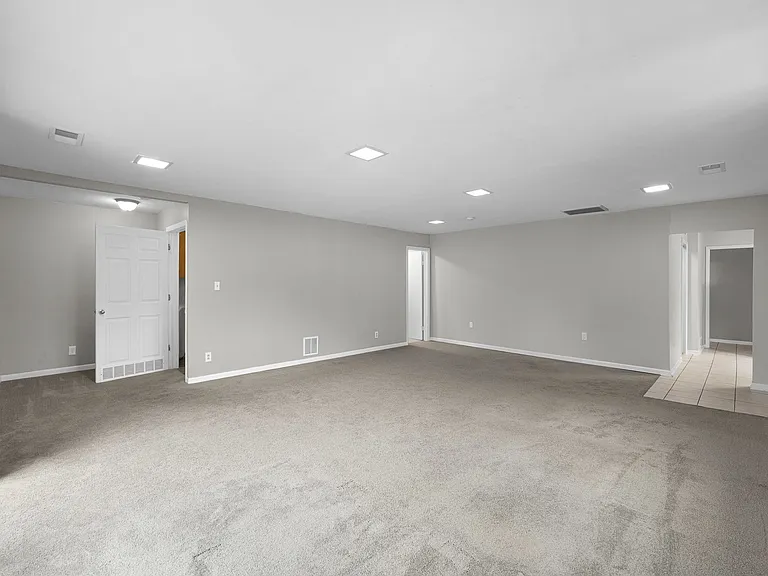 232 Highland Rd — Photo 17