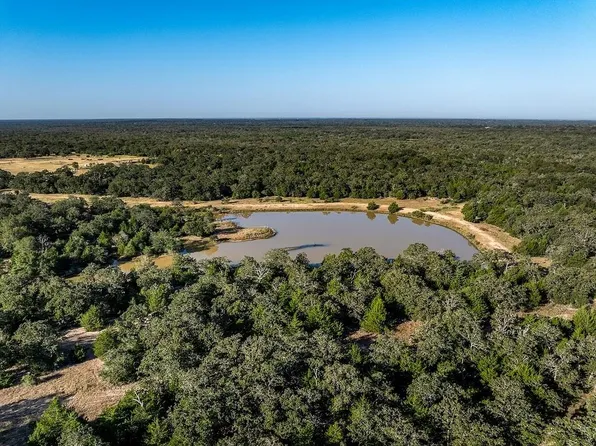 1883 County Road 273, Weimar, TX 78962
