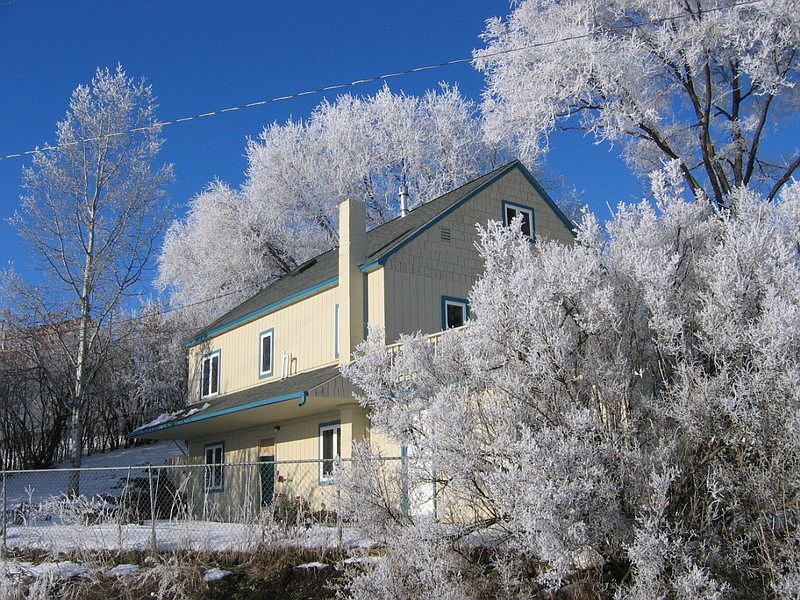 1st image of 1004 W Palouse River Dr