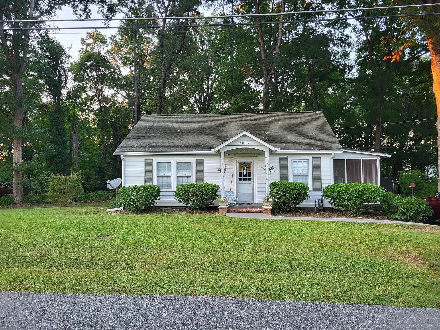 2 bed, 1040 sqft, $2,295 — Photo 1