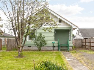 2411 7th St, Tillamook, OR 97141