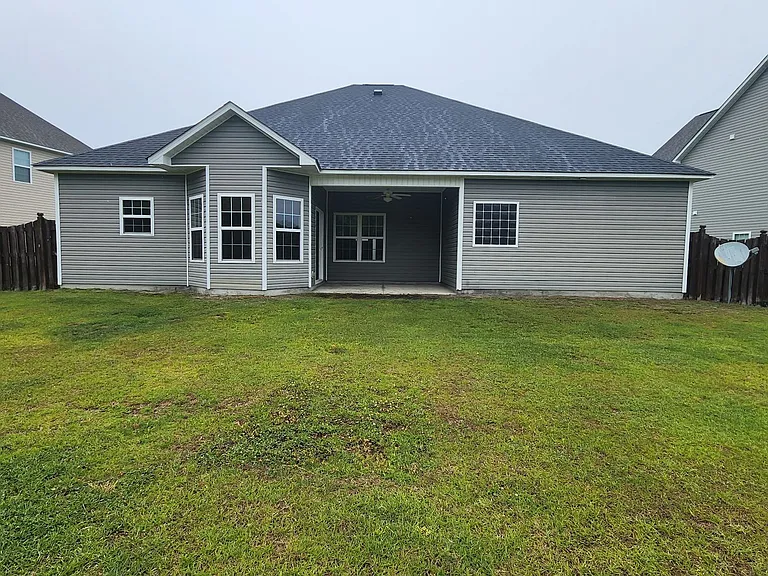 250 Sailor St — Photo 27