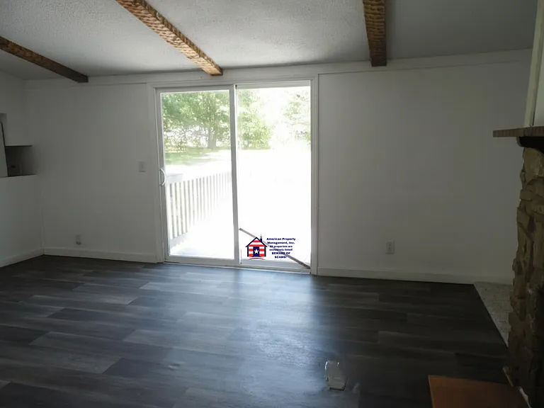 107 Carraway Creek Dr — Photo 3