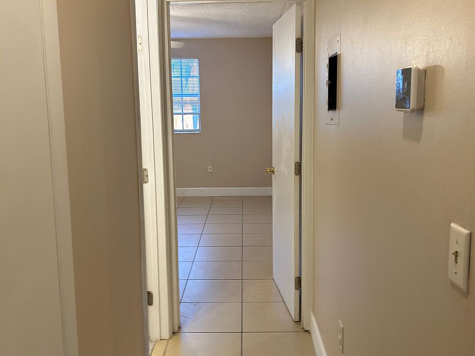 1st image of 408 Banyon Tree Cir #200