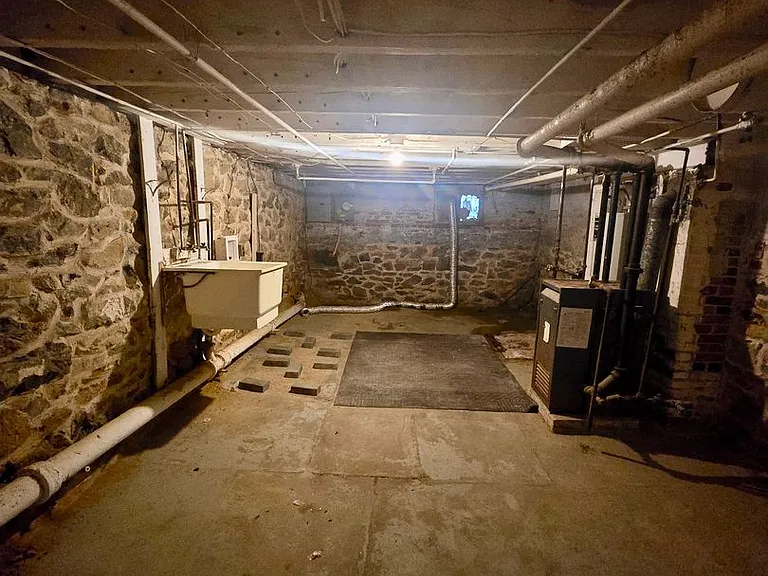 107 Mulberry St — Photo 22