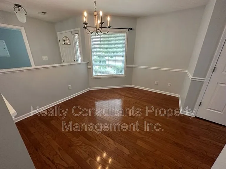 2152 Rosemont Dr — Photo 11