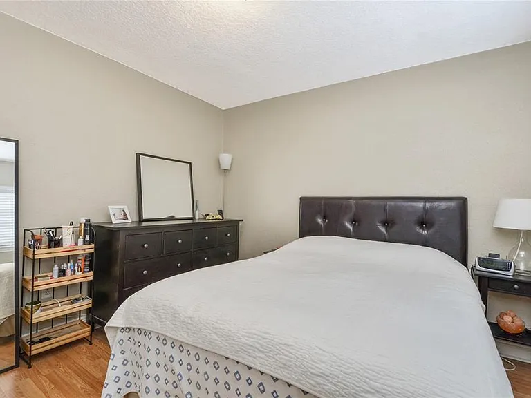 225 E New Hampshire St #7 — Photo 10