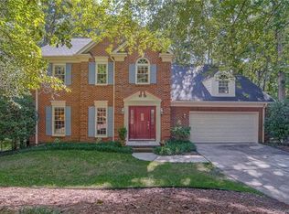 104 Foxfield Ln, Matthews, NC 28105