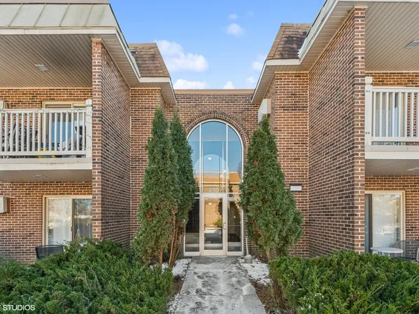 430 N Wilke Rd Unit 203, Palatine, IL 60074